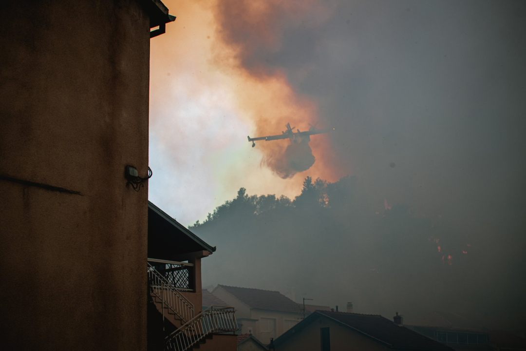 Godišnjica strašnog požara u Zatonu i Raslini: ‘Sjećam se bijele pjene koja lebdi zrakom ispunjenim dimom. Vrijeme je stalo’ 