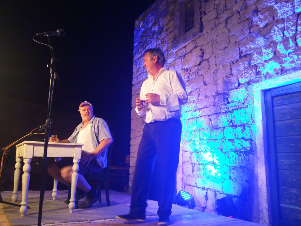 Ričard nasmijao Žirjane do suza, u Muni izveo 'Oči Uoči Zgospod'non'