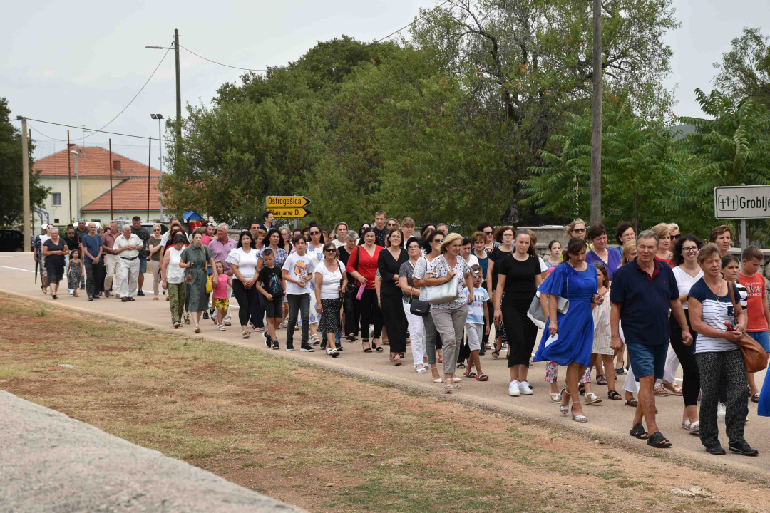 U Mirloviću uz misu i procesiju proslavljen suzaštitnik sv. Jakov