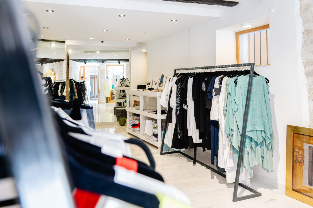 Ljeto u Galeriji Juraj Dalmatinac: Edo Murtić i Đuro Pulitika po odličnim cijenama!