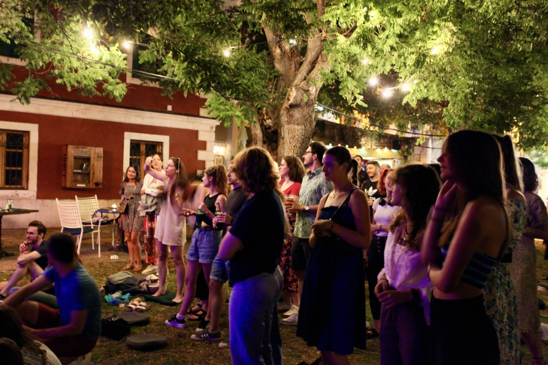 Novi tjedan, nova doza glazbenog programa ispred kluba Azimut u Šibeniku 