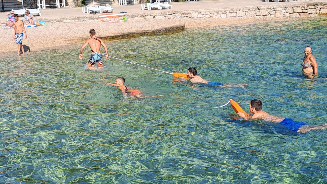 U Vodicama završen tečaj za junior spasioce za učenike sedmih i osmih razreda