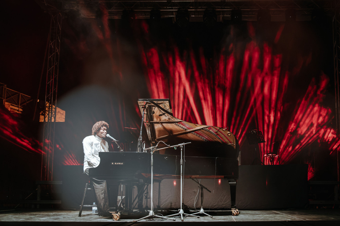 Benjamin Clementine na sv. Mihovilu: Osebujan koncert o kojem će se još pričati