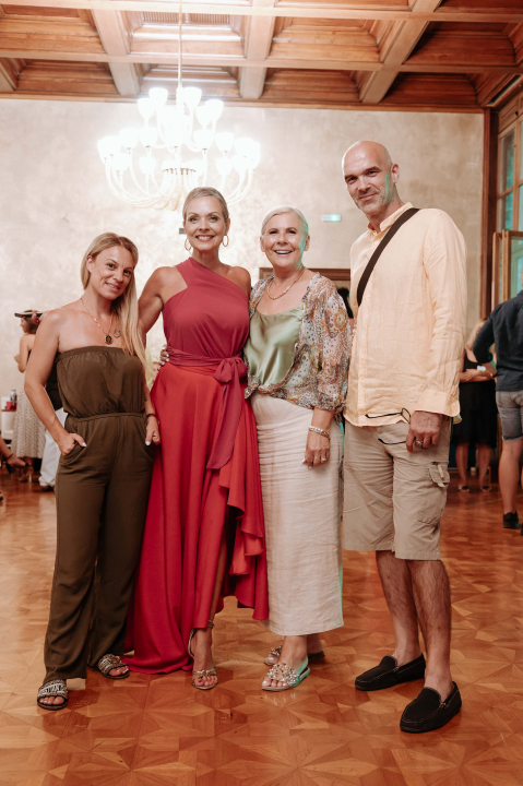 U Vijećnici uvijek zanimljivo: 'Osnovale smo klapu Oronule hostese, prijaviti ćemo se dogodine’