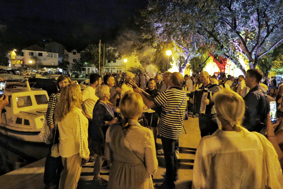 Pogledajte kako je bilo na tradicionalnoj Zatonskoj pidočijadi