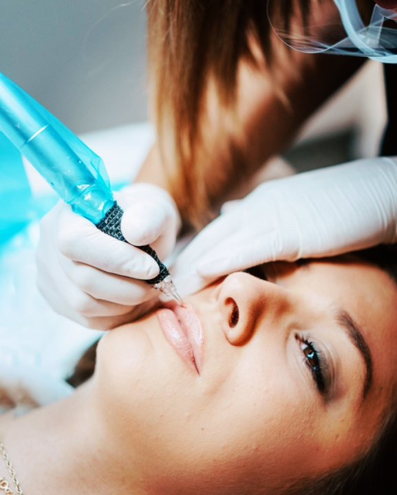 Iskoristite odlične popuste na trajnu šminku kod Jelene Radak!