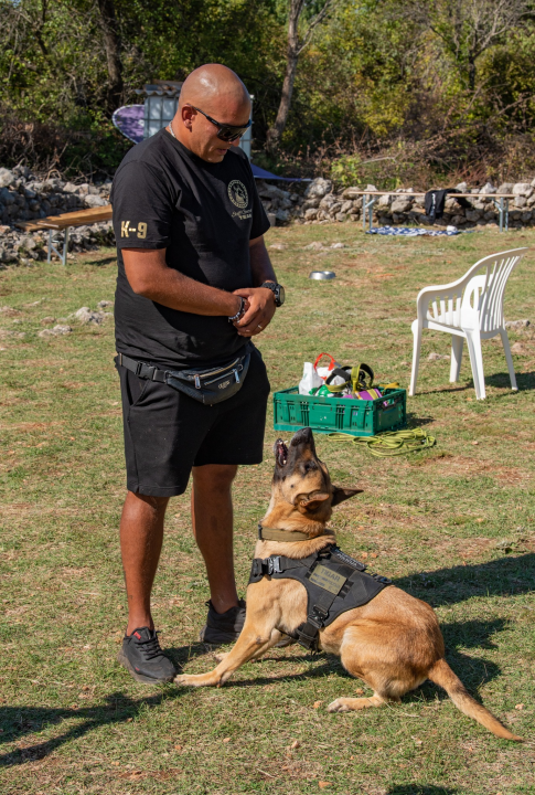 Seminar za ljubitelje pasa održan na Pokrovniku: 'Svaki pas uz puno rada i ljubavi može postati Tigar' 