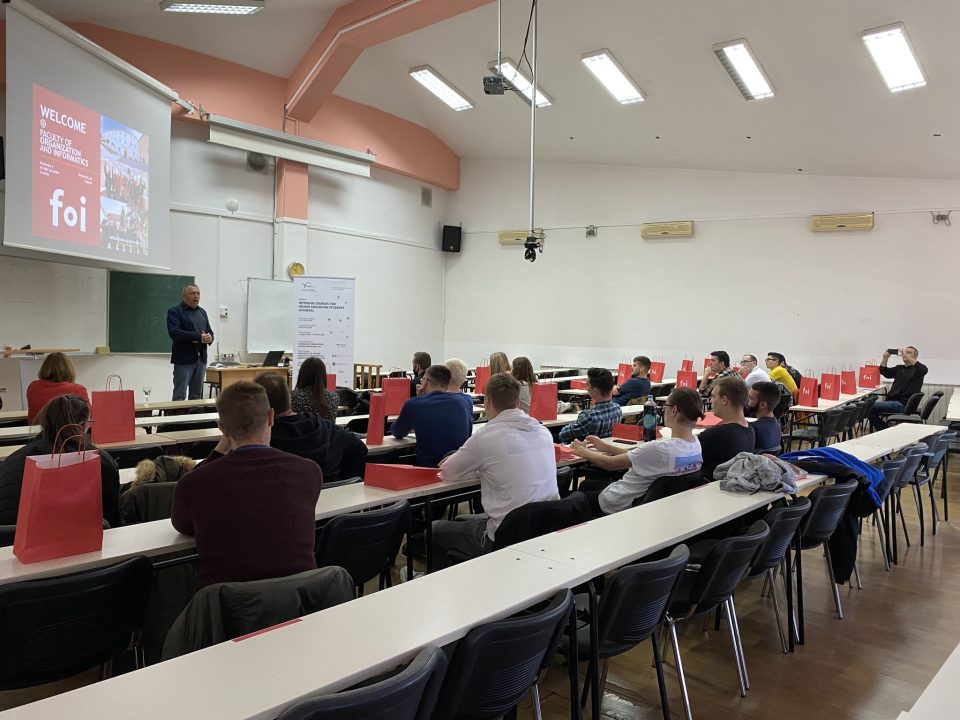 Koji je ključ za karijerni napredak u dinamičnom IKT sektoru?