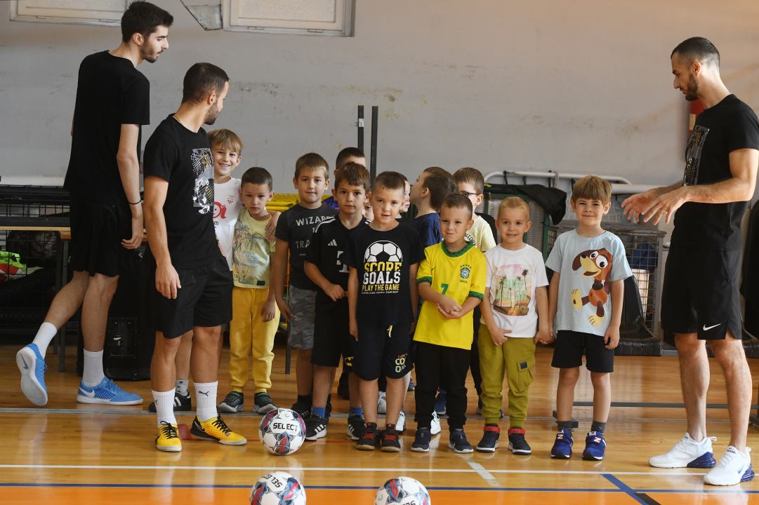 Promocija futsala: Djeca DV Žižula posjetila malonogometaše Crnice 