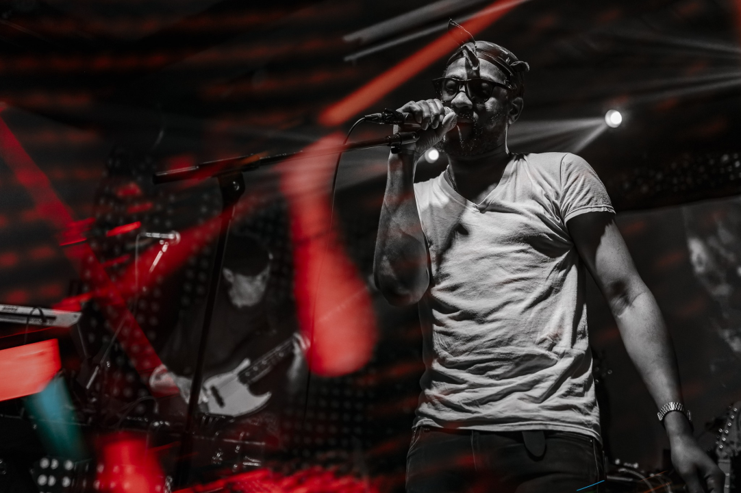 Post pankeri 'Algiers' energičnim koncertom 'shookirali' sinoć publiku u Šibeniku 