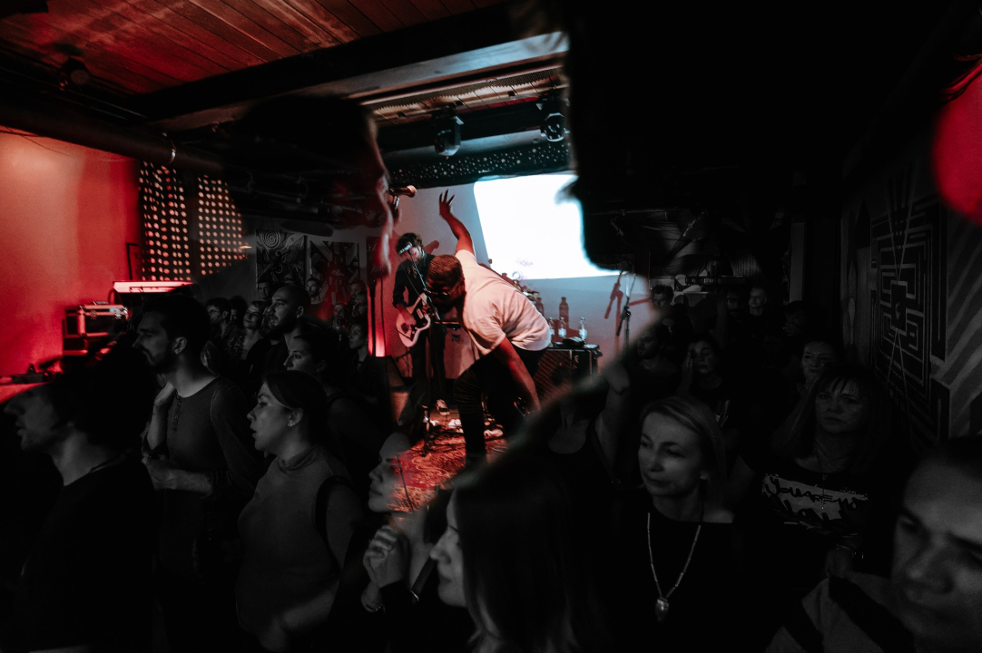 Post pankeri 'Algiers' energičnim koncertom 'shookirali' sinoć publiku u Šibeniku 