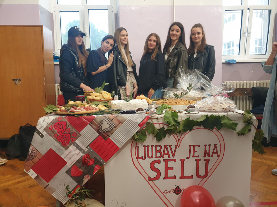 Dani kruha održani u Ekonomskoj školi Šibenik: Dio hrane doniran Caritasu