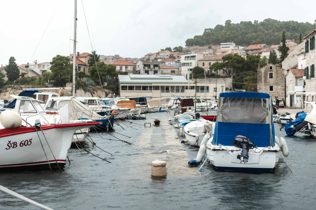 Kiša, jugo, plima: Dio Doca opet pod morem