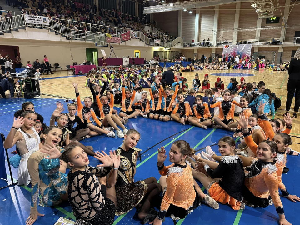 Dvije brončane medalje za šibenske mažoretkinje na Grand Prixu u Donjoj Stubici 