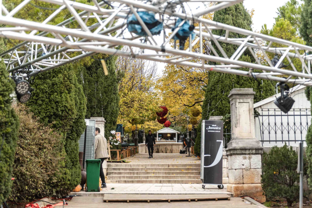 Večeras se otvara Adventura: Prošetali smo po đardinu, manje-više sve je spremno