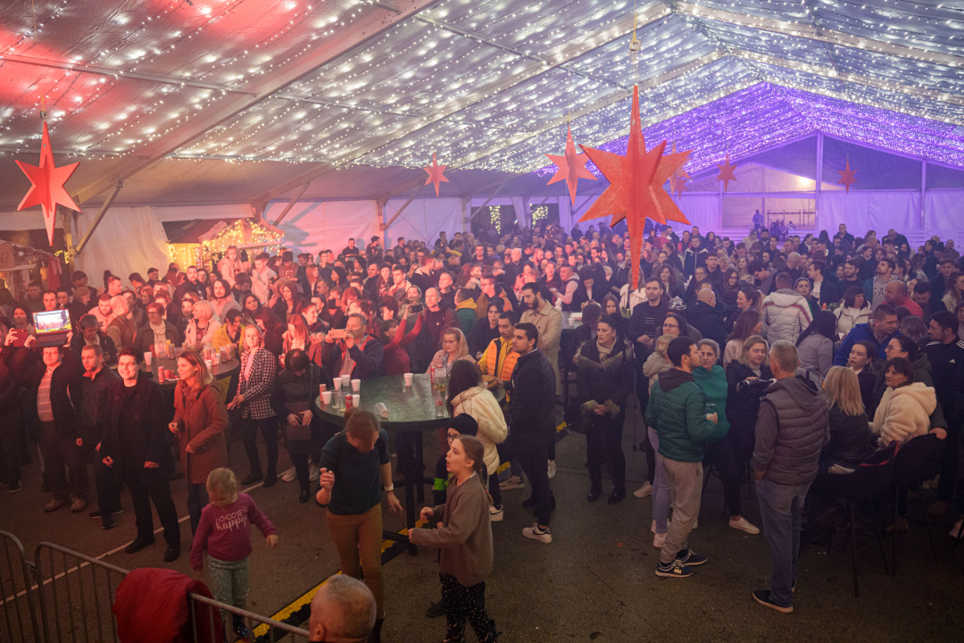 Koncertom Vatre otvoren Kraljevski advent u Kninu