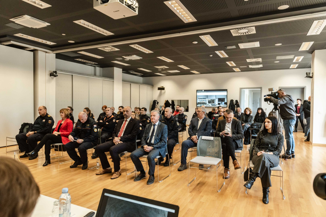 Šibensko-kninska županija oslobođena od mina, župan Jelić: 'S ovim činom smo upravo završili rat' 