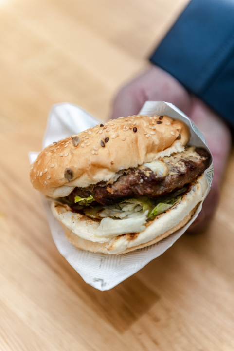 Soparnik, sarme, gulaš, burgeri, kobasice: Provjerili smo gastro ponudu na Adventuri i odlična je