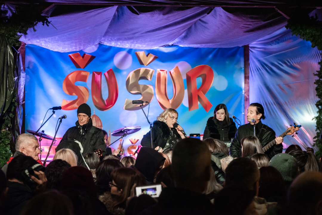 Pogledajte kako se zabavljalo na Šušuru uz Magazin, a za večeras Fenixi najavljuju provod na rivi!