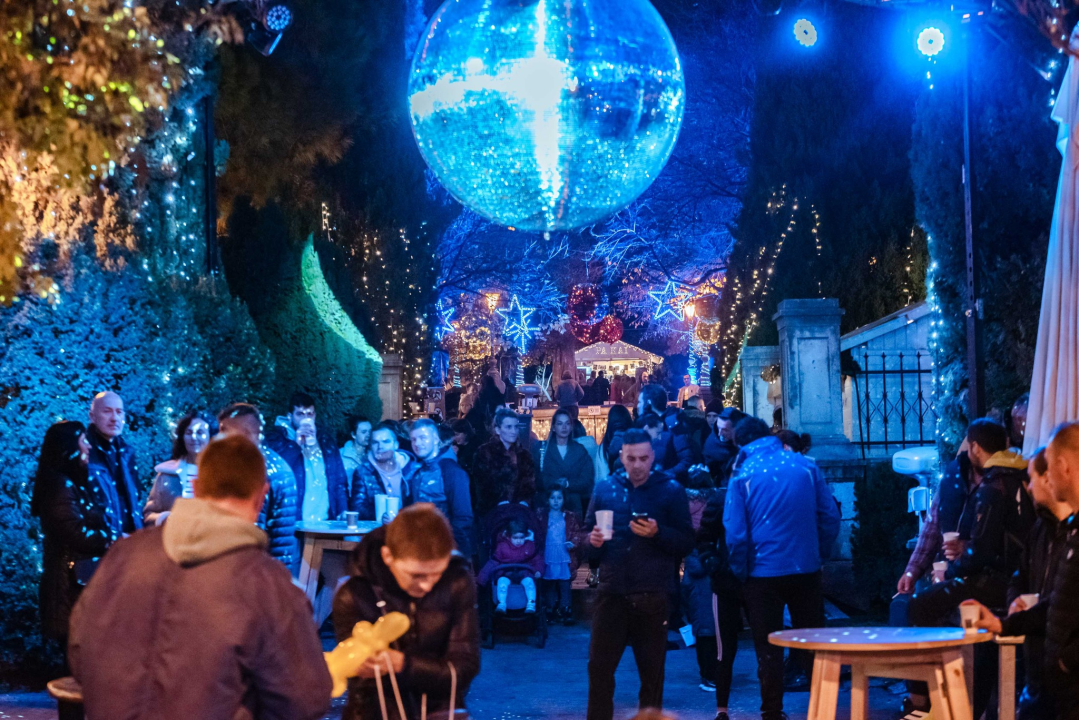 Utorak u parku bio je rezerviran za Studio 54, večeras trash party