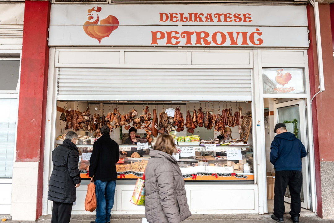 Za blagdane svi žele tuke, pivce i patke: Sve ćete naći na pijaci u Petrović Delikatesama