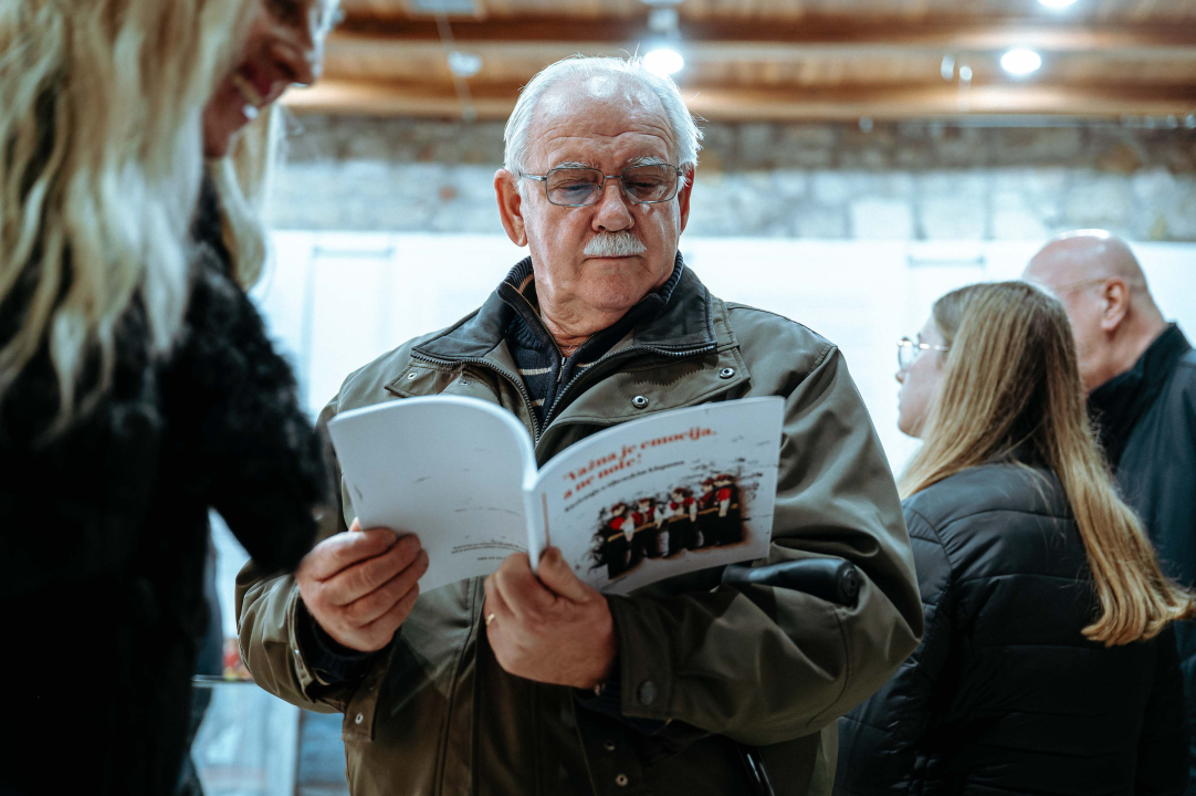  U Muzeju otvorena fenomenalna izložba ‘Važna je emocija, a ne note! Kazivanja o šibenskim klapama’