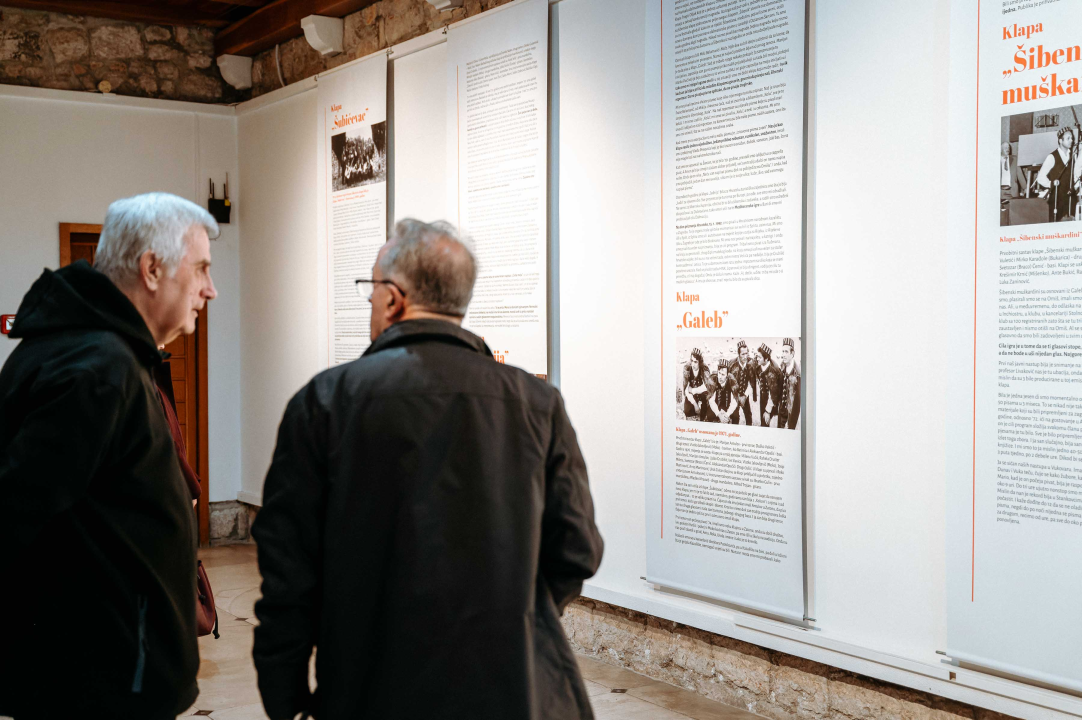  U Muzeju otvorena fenomenalna izložba ‘Važna je emocija, a ne note! Kazivanja o šibenskim klapama’