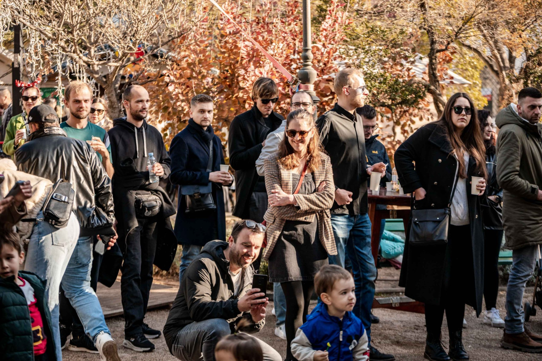 Vodički 'Spectrum' na Adventuri: Kava se pila uz glazbu od pedesetih do danas