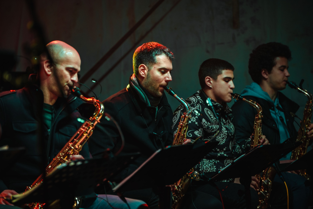 Big Band Šibenik sinoć razveselio publiku na Adventuri