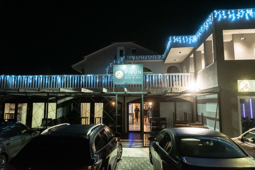 Posjetite novootvoreni Pirun Grill &amp; Bar i uživajte u sočnim jelima s roštilja! 
