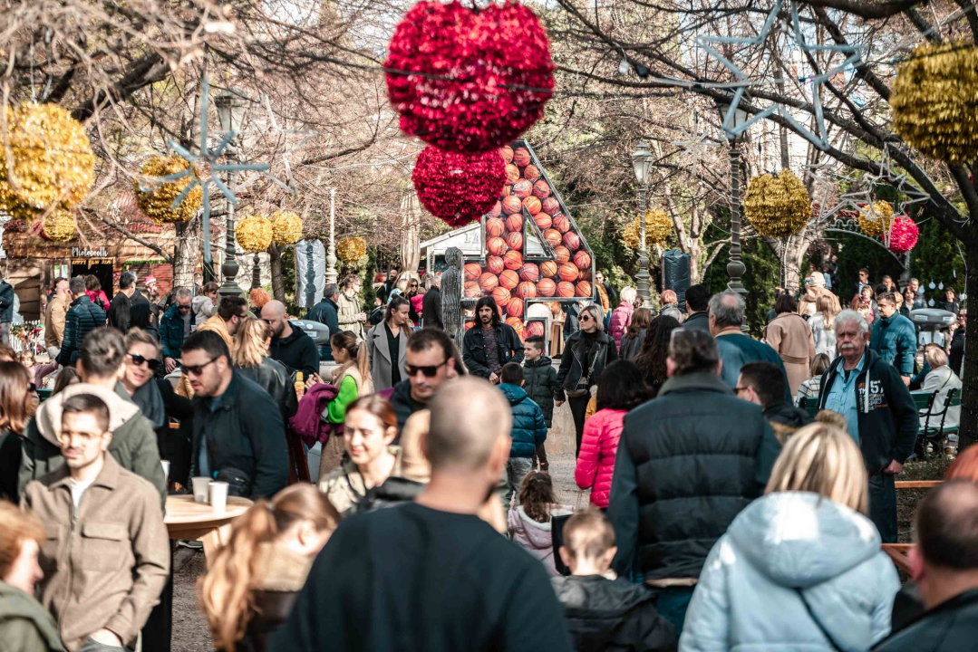 'Jedinstveni spoj starosti i neiskustva': Teke Yeke rasplesali sve u Parkiću 