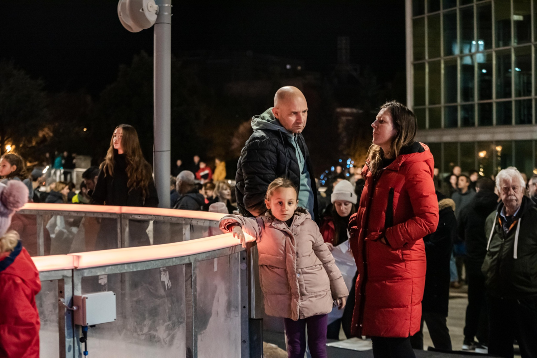 Lampioni  dobrih želja obasjali nebo iznad Šibenika