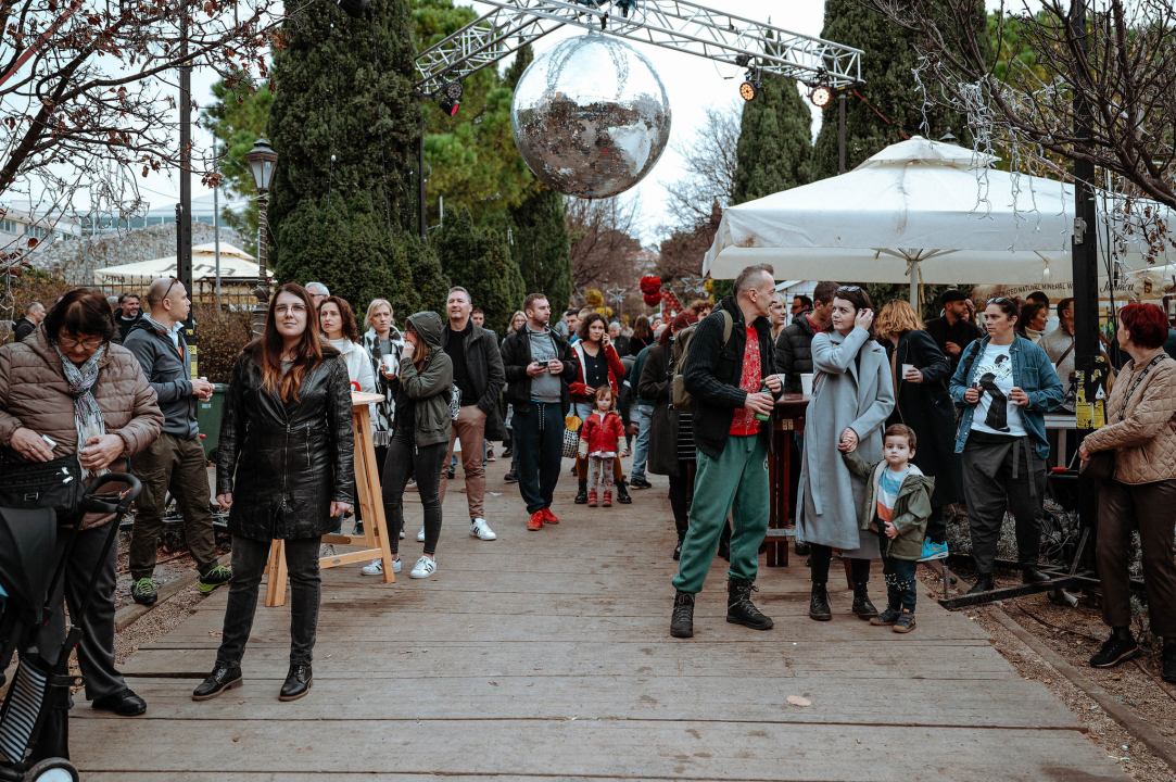 Glazbeno jutro u parku uz Meritas i Jelenu Radan