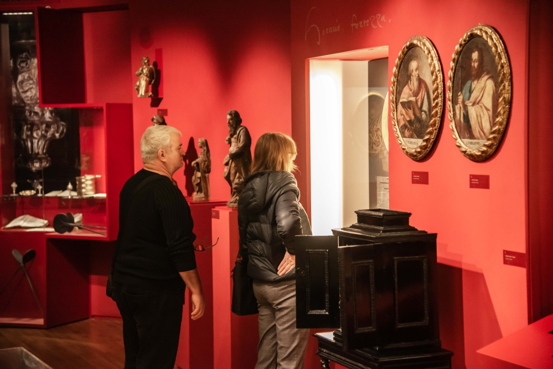 Trčanje, potrage, klape, rock and roll: Noć muzeja u Šibeniku za novu publiku prolazi uz dobar odaziv 