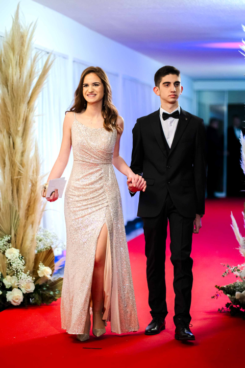 Zavirite na blještavi maturalni ples Ekonomske škole Šibenik (2)