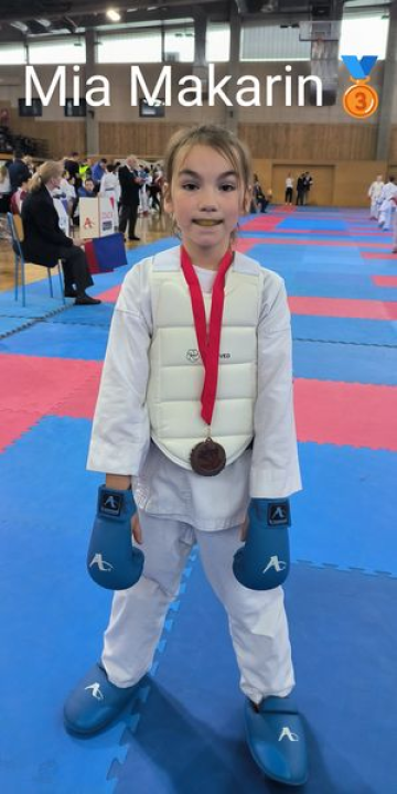 Još jedan dojmljiv nastup karataša Šibenika 1066: Iz Ivanić Grada se vratili s osam medalja