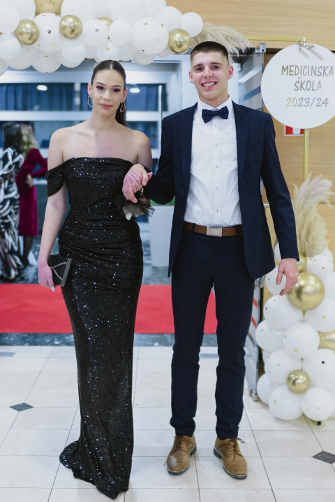 Učenici Medicinske škole Šibenik u večeri koju će pamtiti do kraja života (1. dio)