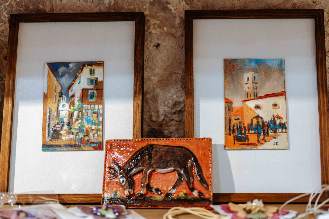 U Galeriji Juraj Dalmatinac potražite odjeću koju nosi i Elvisova supruga Priscilla