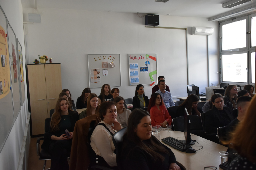 U kninskoj srednjoj školi održano regionalno natjecanje Poslovni izazov 2024. za regiju Jug