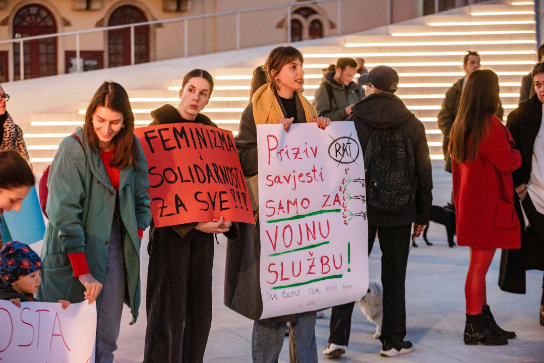 Ništa cvijeće i bombonijere: Šibenčanke, uz pokojeg Šibenčana, proslavile Dan žena na drugačiji način