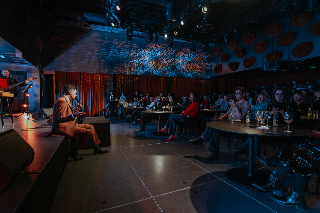 Marko Tolja za Dan žena rasplesao punu Kuću umjetnosti: ‘Arsen me nazvao pseudo-jazzerom’