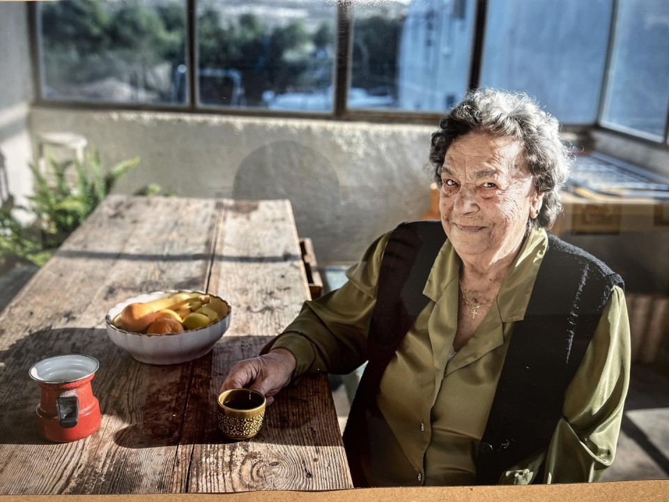 U Kninu otvorena izložba članica Foto kluba Šibenik 'Žena je...'