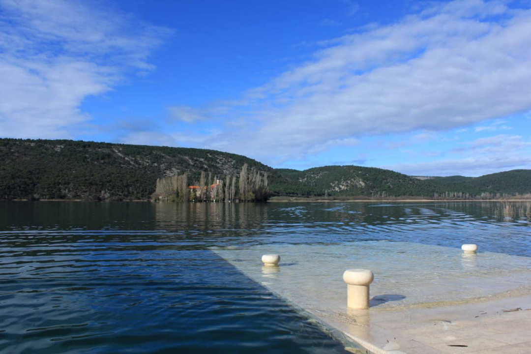 Visok vodostaj Krke poplavio dio Visovca