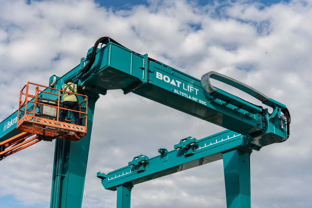 U tijeku je montaža novog travellifta kapaciteta 75 tona u Iskra brodogradilištu!