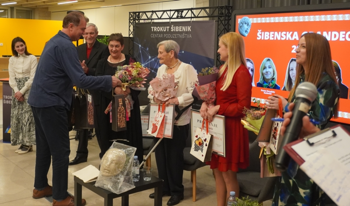 Oriana Kunčić nova je Šibenska grandeca: Vlatka Komadina dobila priznanje za životno djelo