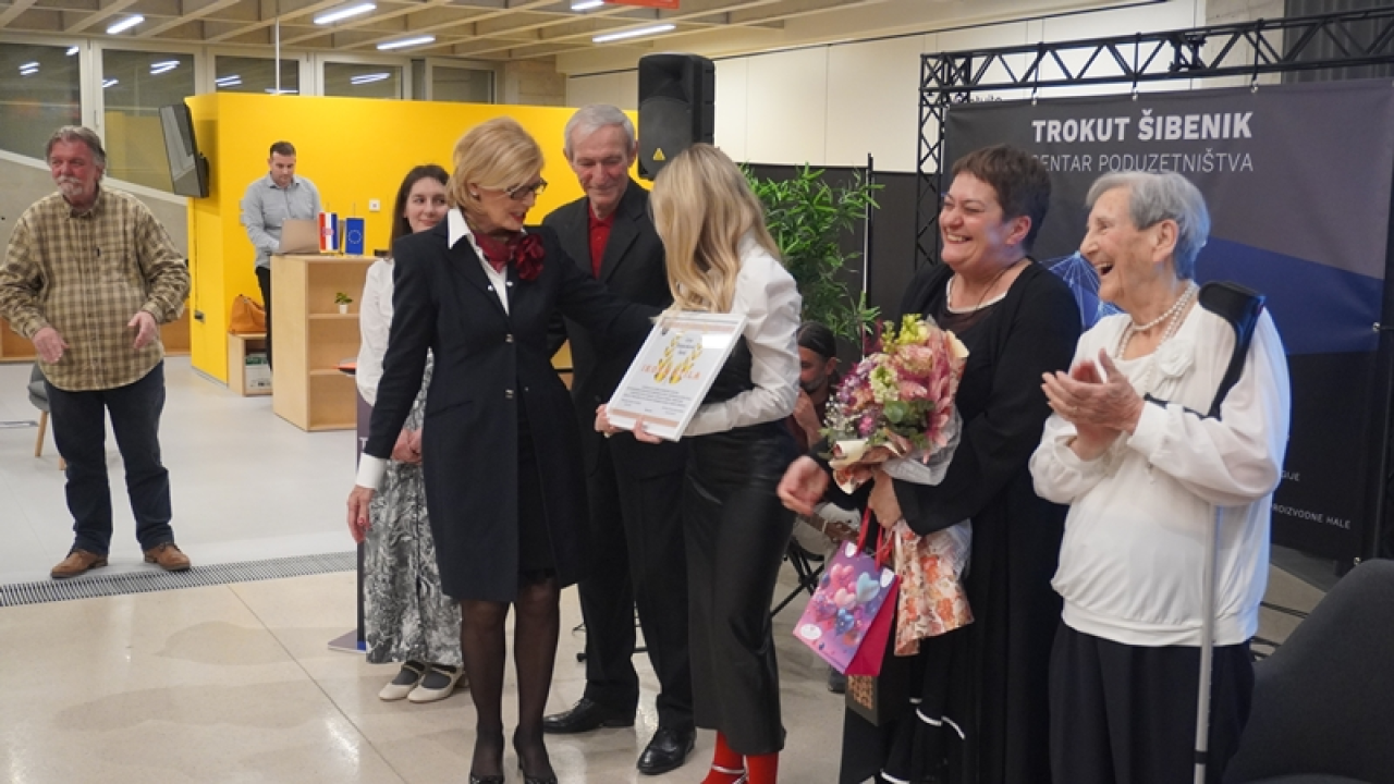 Oriana Kunčić nova je Šibenska grandeca: Vlatka Komadina dobila priznanje za životno djelo