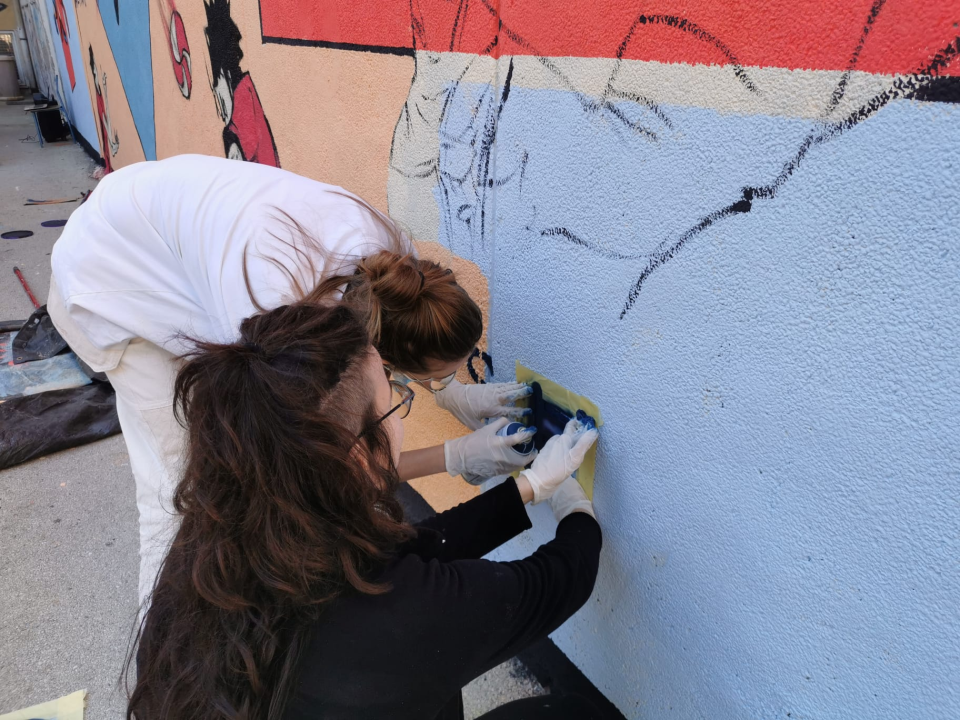 Dva murala u dvorištu gimnazije na 80 kvadrata zida: Grafiti kao umjetnost, a ne vandalizam