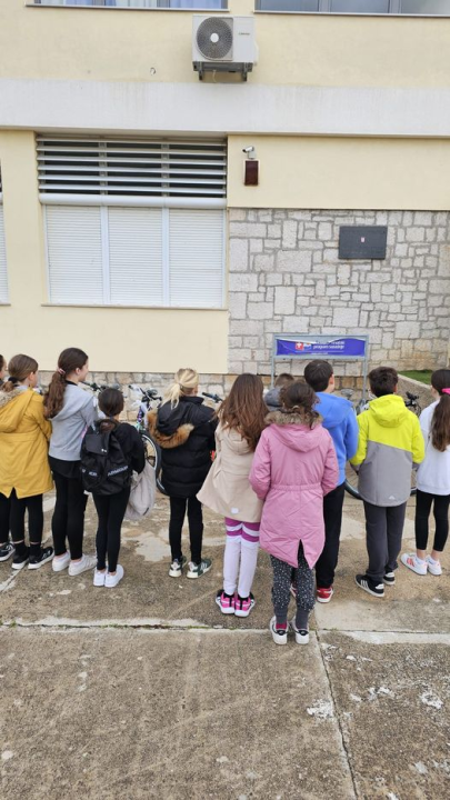 Tribunjski četvrtaši od Općine dobili bicikle