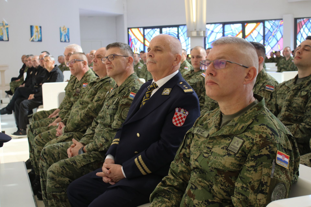 U Kninu svečano obilježena 17. obljetnica ustrojavanja Gardijske mehanizirane brigade