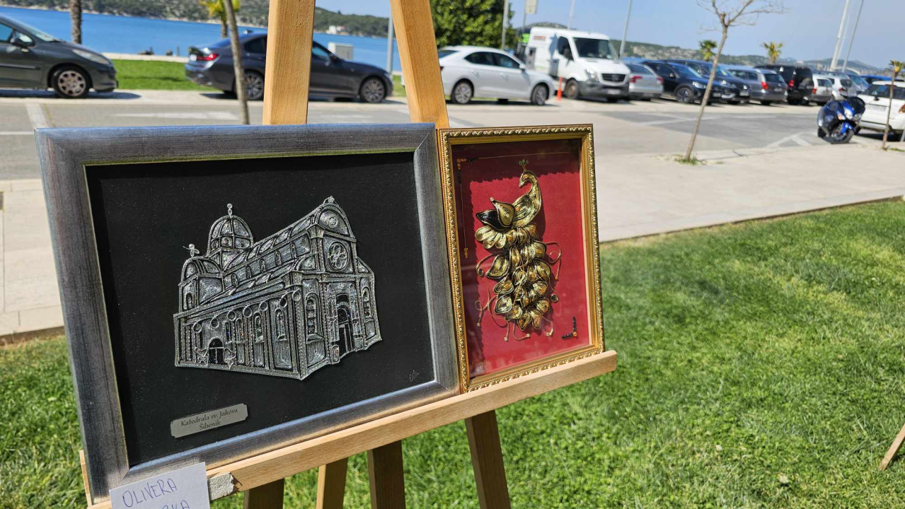 U Azimutu otvorena pop up izložba 'Ja umjetnik'